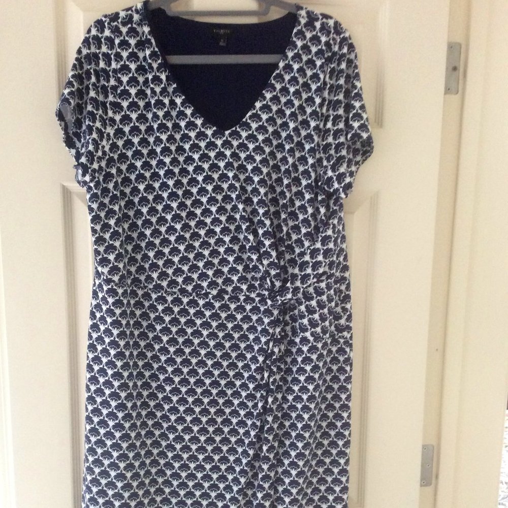 Talbots Navy and White shift dress. 1X